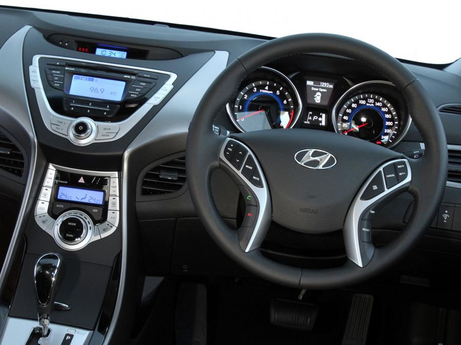  Hyundai Elantra 2011 года  (AU) (фото 6 из 16)
